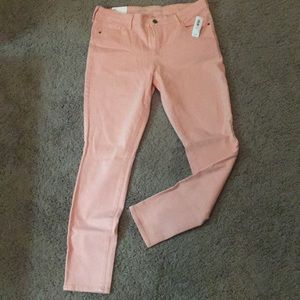 NWT Old Navy Rockstar Skinny Jean